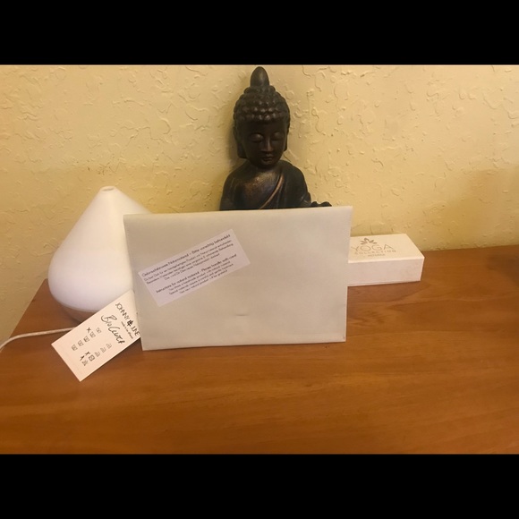 Mini Bio vegan cream and cork clutch - Picture 2 of 3